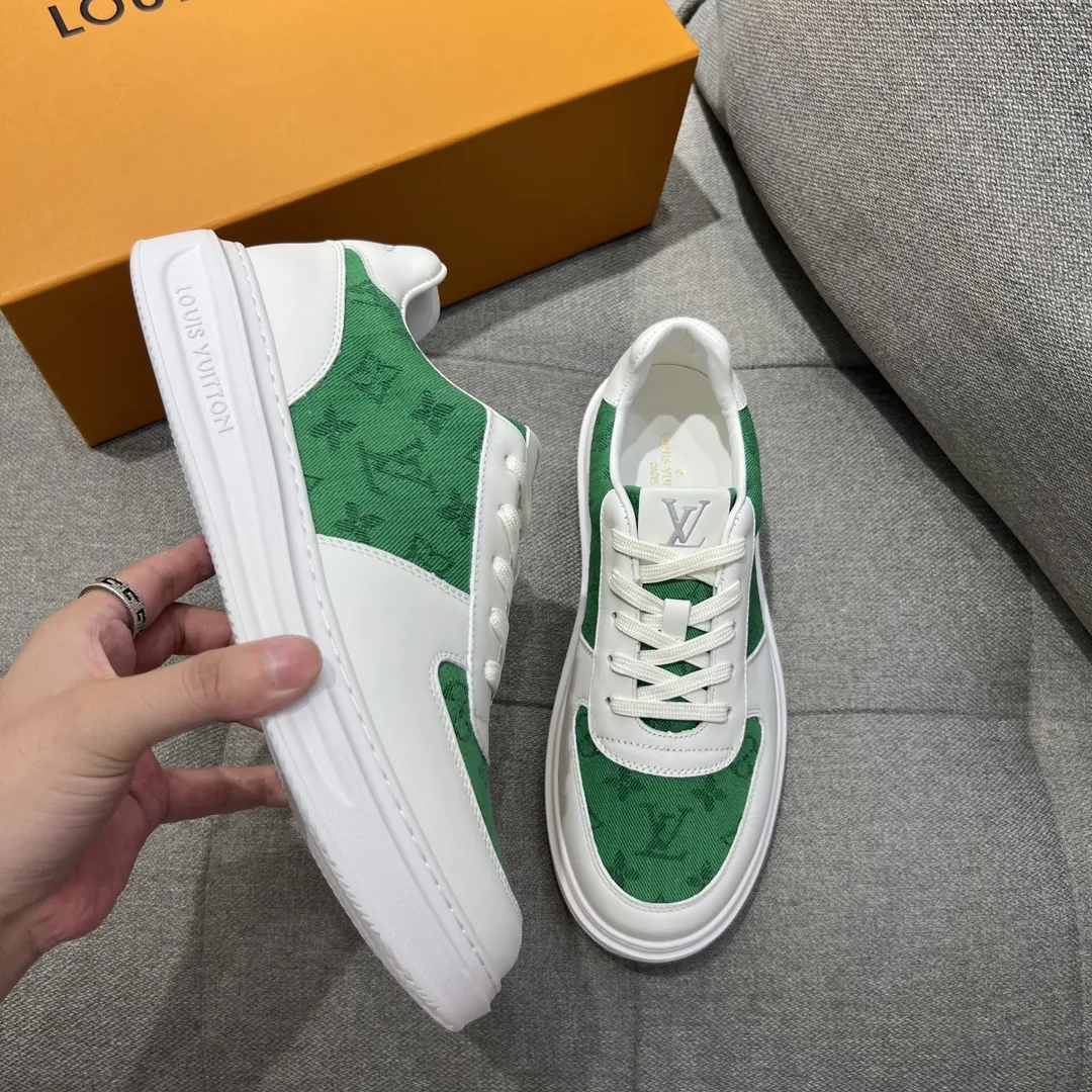 Alternative view of Louis Vuitton Rivoli Sneaker Green 1AARZP