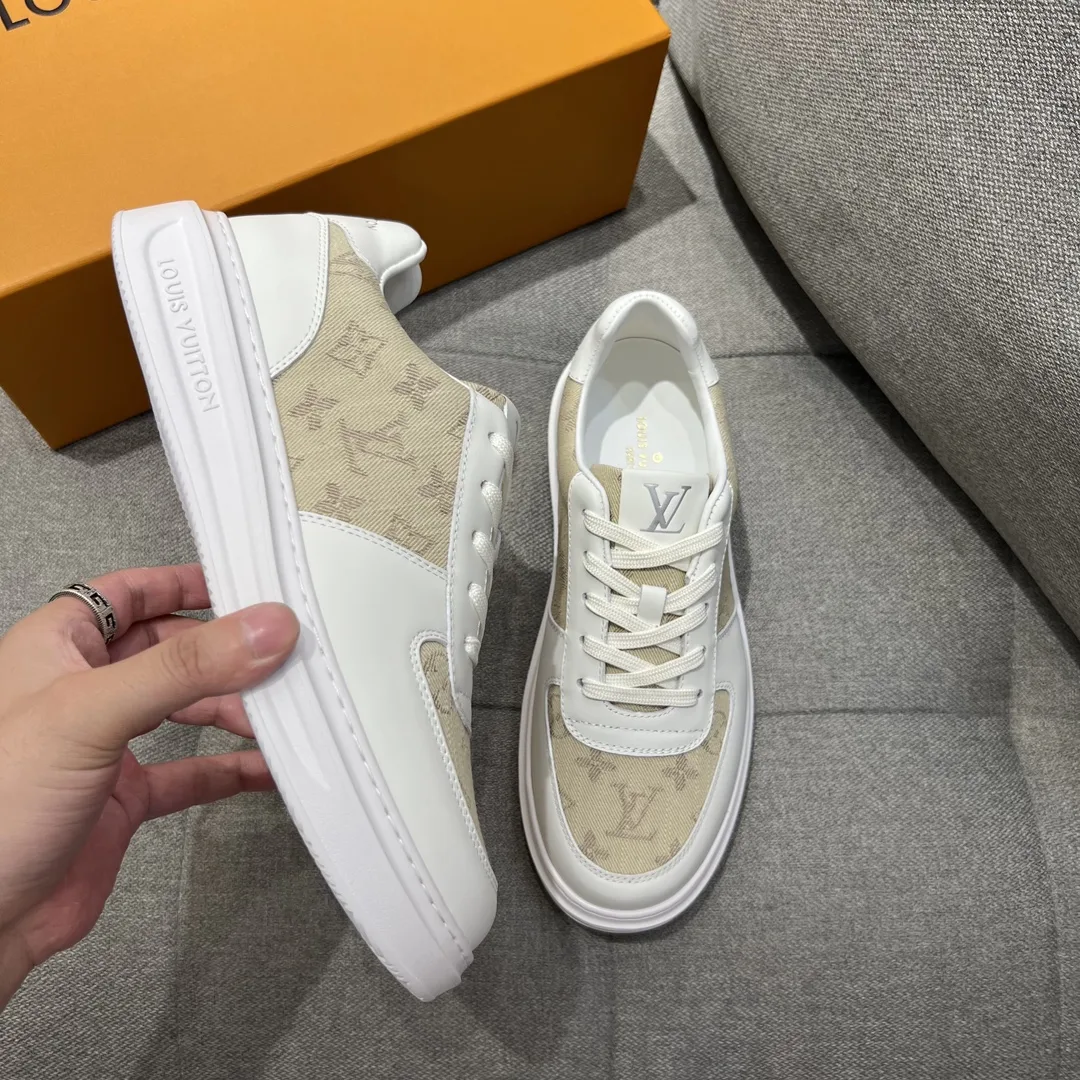Alternative view of Louis Vuitton Rivoli Sneaker Beige