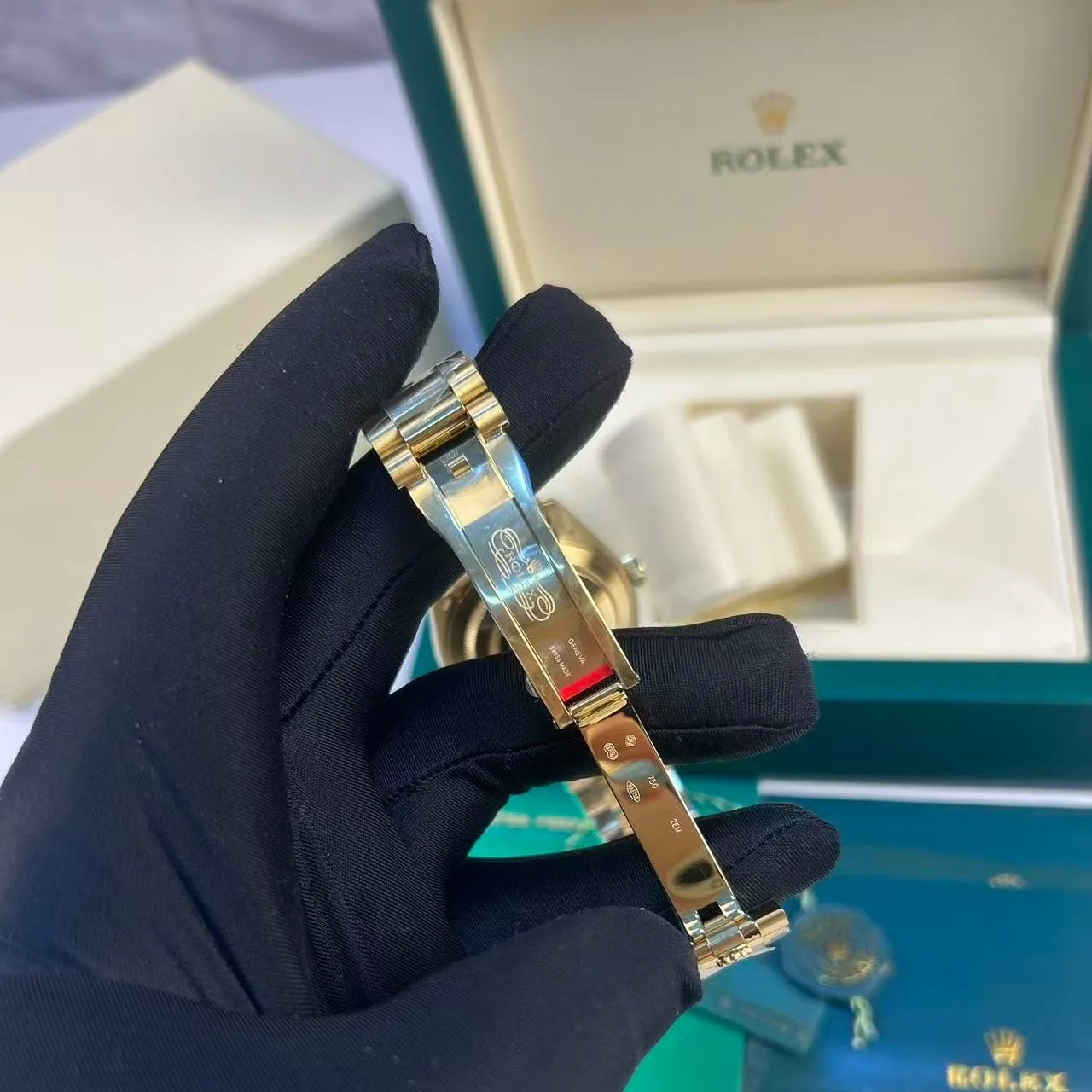 Rolex Day-Date 40 Watch Gold Toned Silver Dial - Image 8