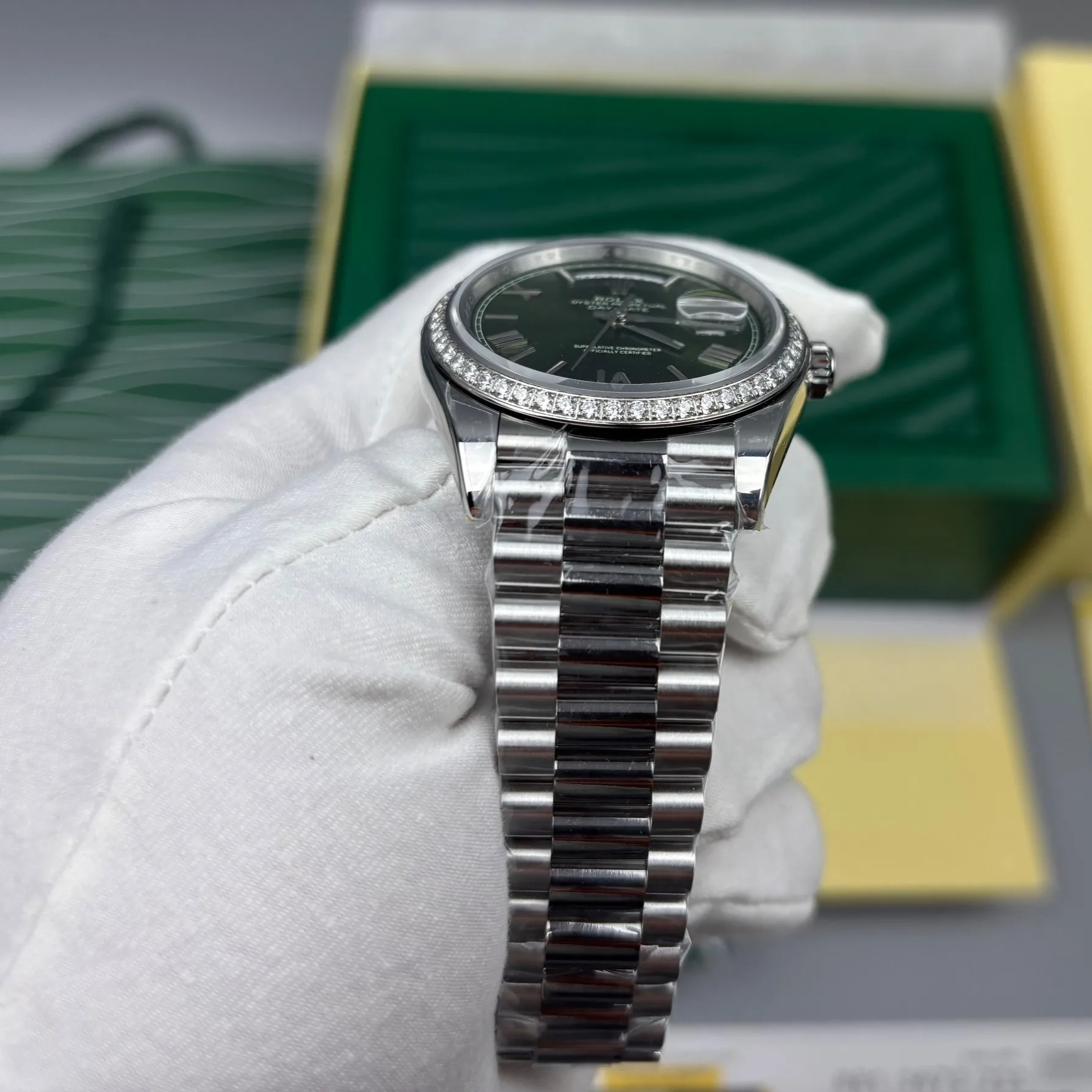 Rolex Day-Date 40 Watch Silver Toned Olive Green Dial -0020 - Image 5