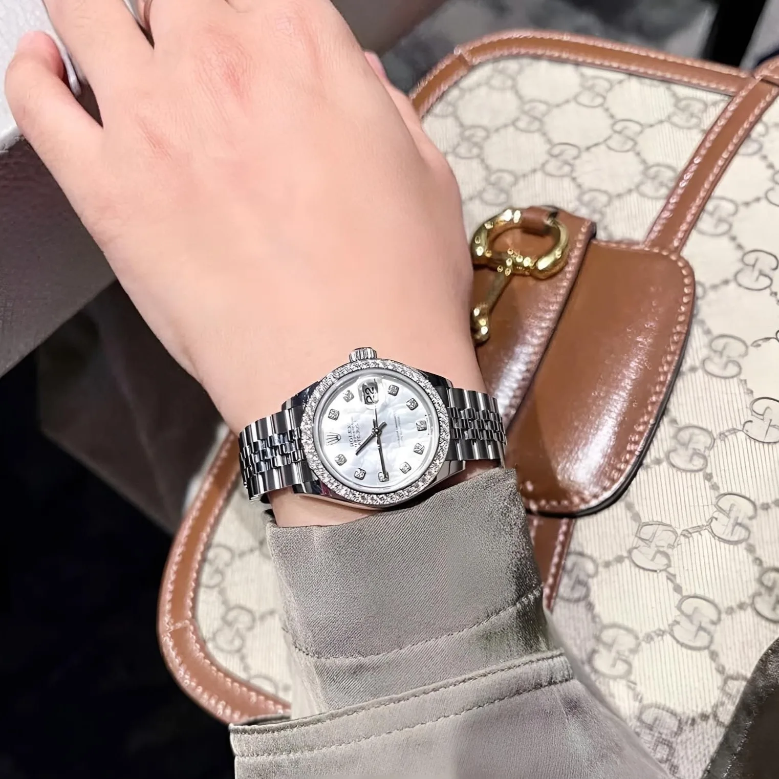 Alternative view of Rolex Lady-Datejust Watch Silver Toned White Pearl Dial -0011