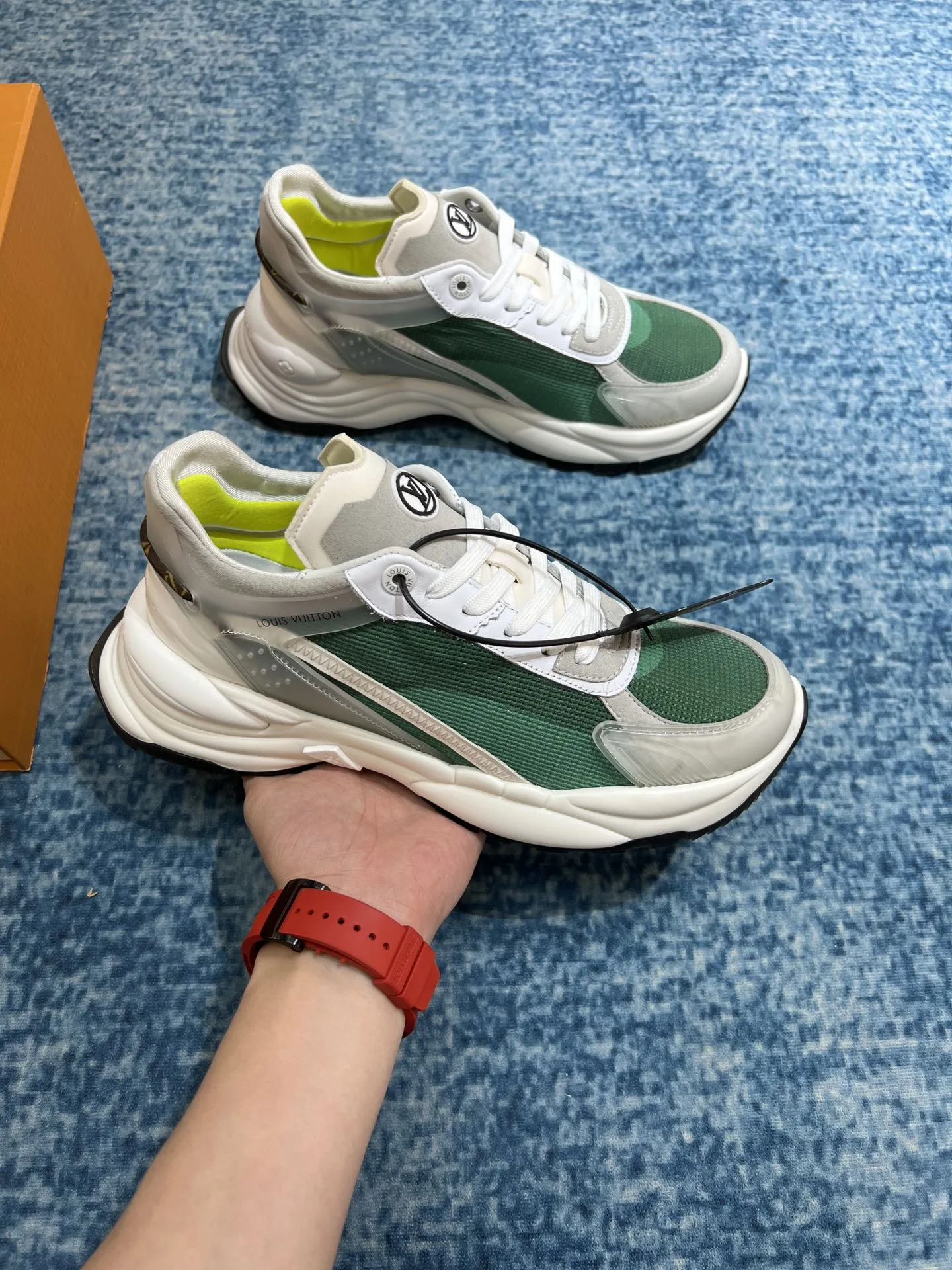 Louis Vuitton Run 55 Sneaker Green - Image 4
