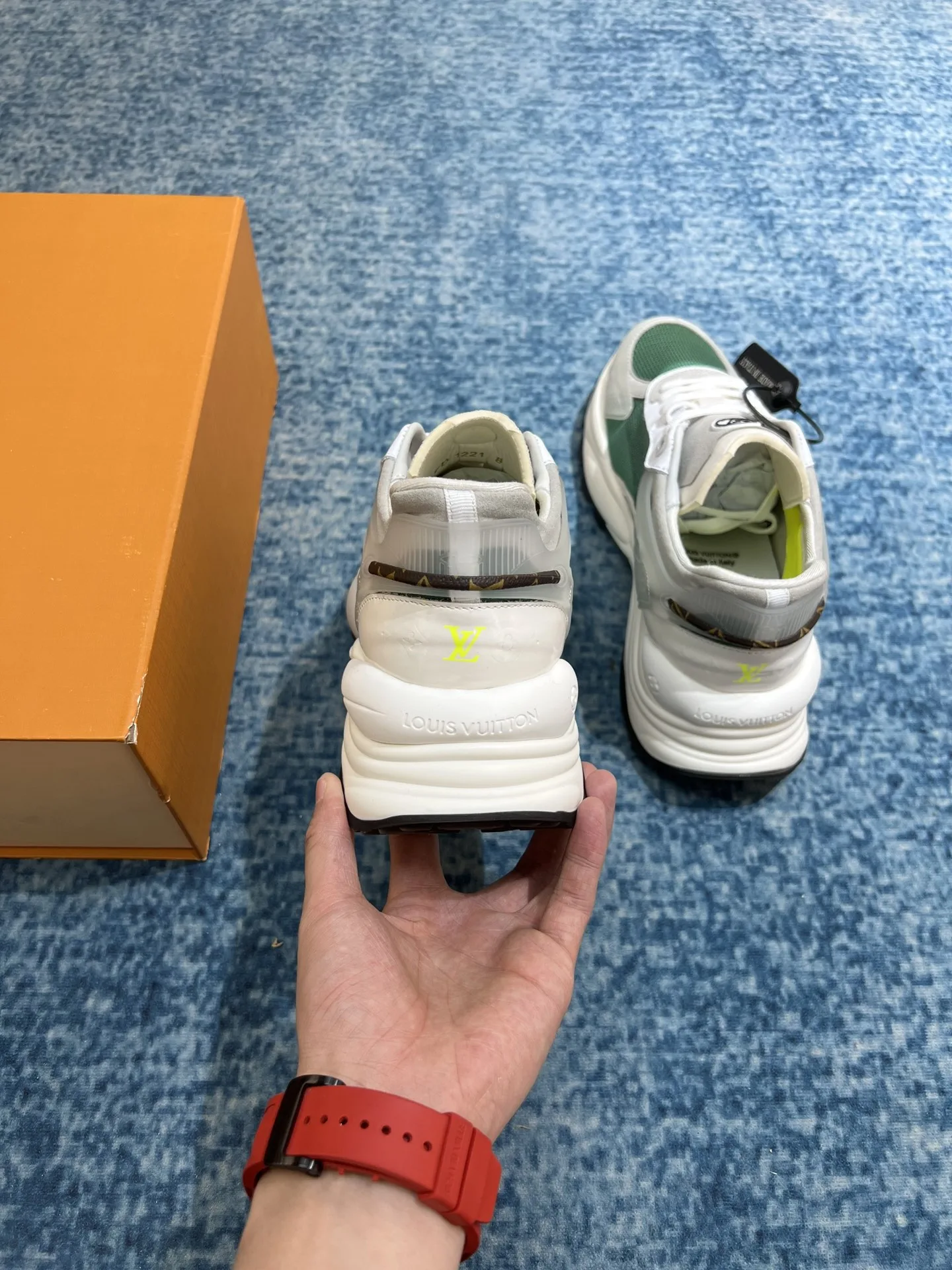 Louis Vuitton Run 55 Sneaker Green - Image 8