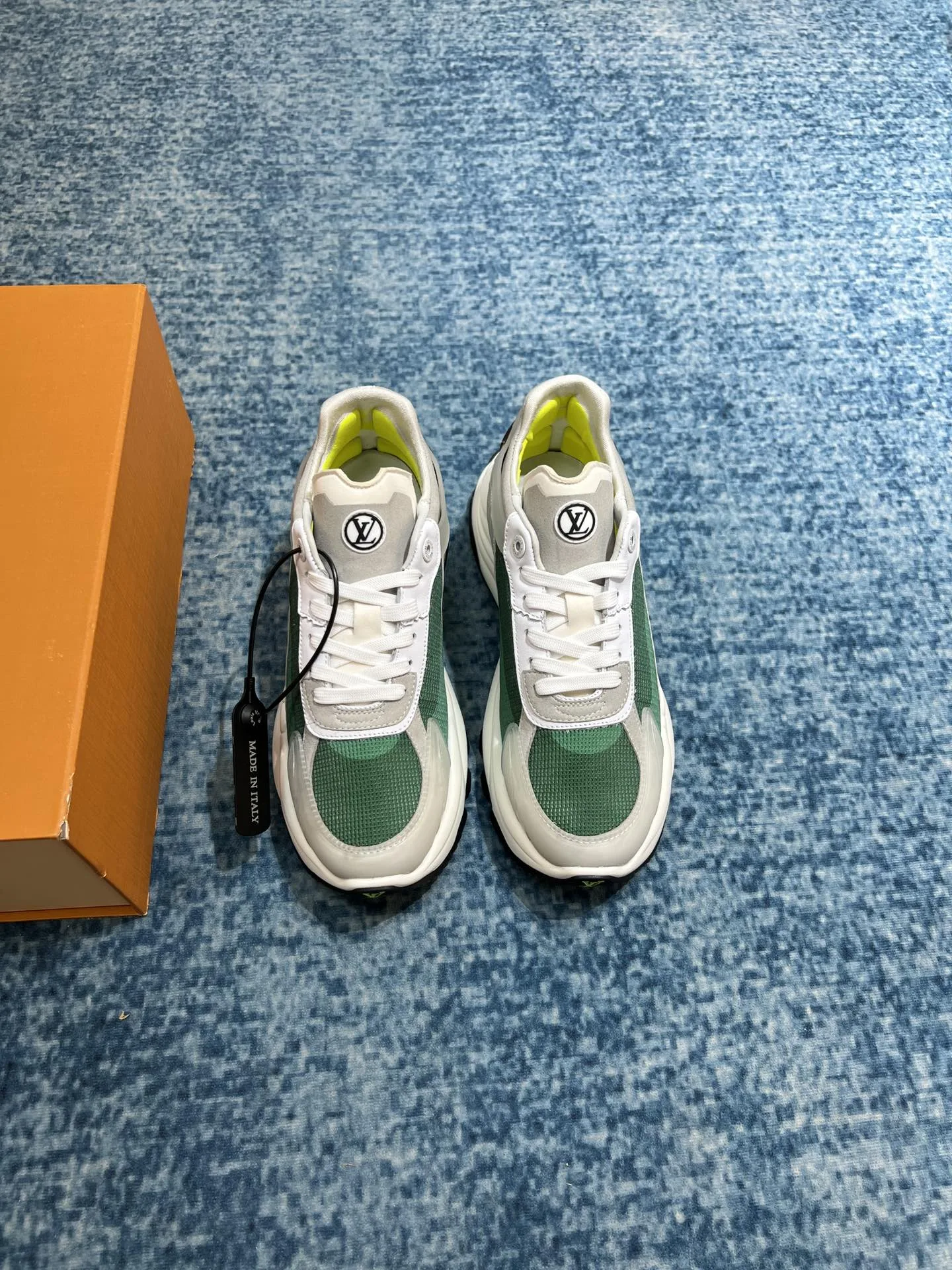 Louis Vuitton Run 55 Sneaker Green - Image 9