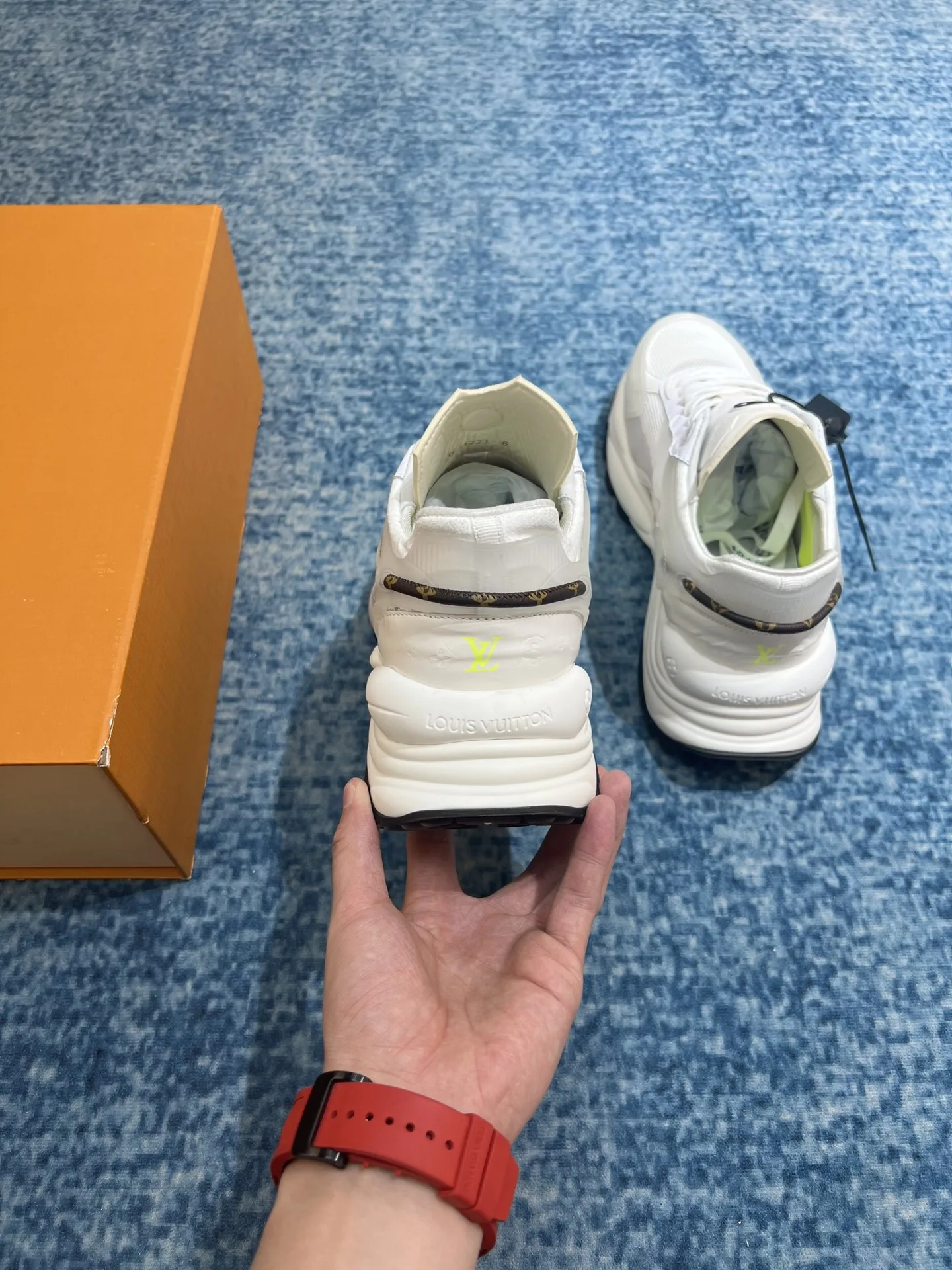 Louis Vuitton Run 55 Sneaker White 1AASDF - Image 8