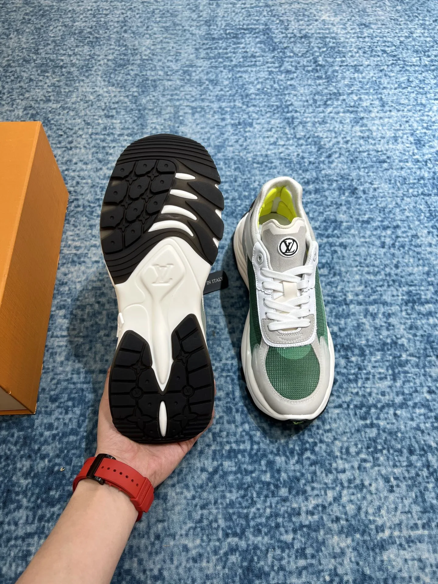 Louis Vuitton Run 55 Sneaker Green - Image 3