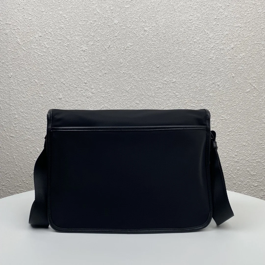 Saffiano Shoulder Bag Black / - Image 3