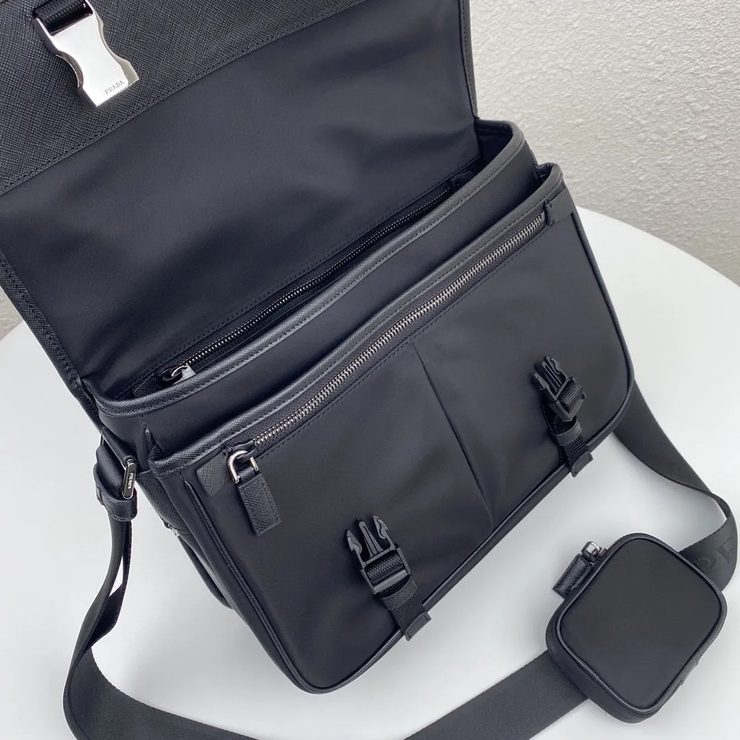 Saffiano Shoulder Bag Black / - Image 8