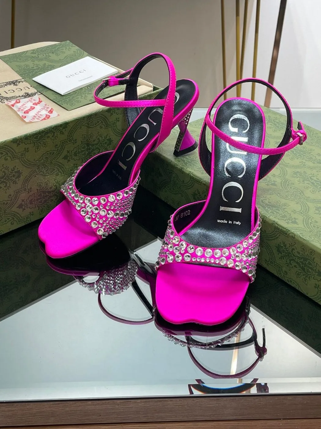 Gucci Sandal With Crystals Pink - Image 5