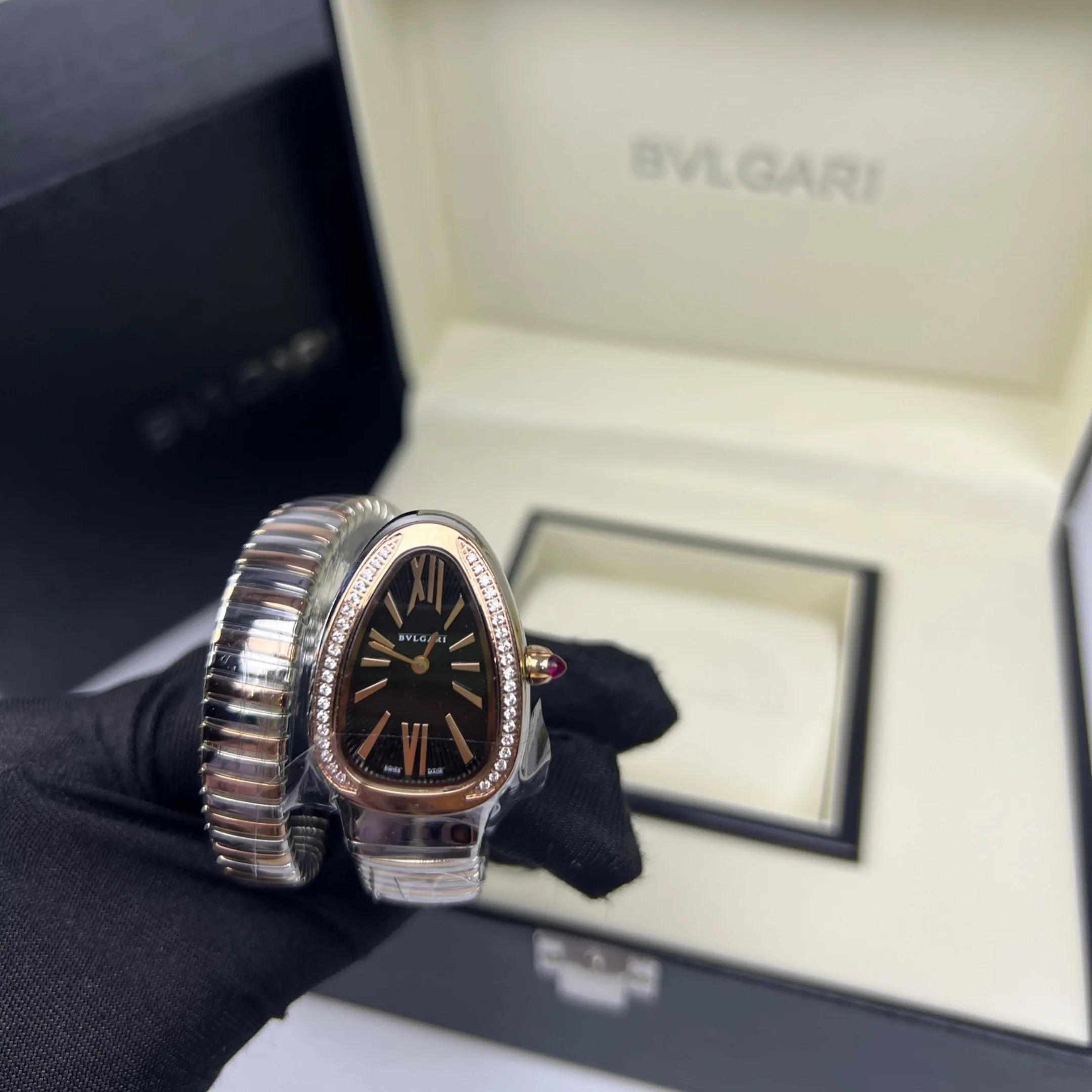 Bvlgari Serpenti Tubogas Watch Silver/Rose Gold Toned Black Dial - Image 5