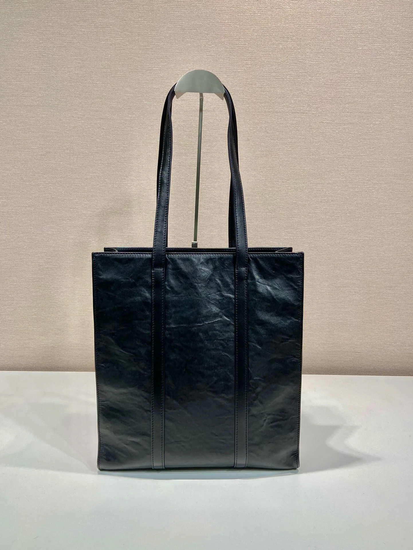 Small Antiqued Nappa Tote Bag In Black / 1BG459_UVL_F0002_V_OOO - Image 6