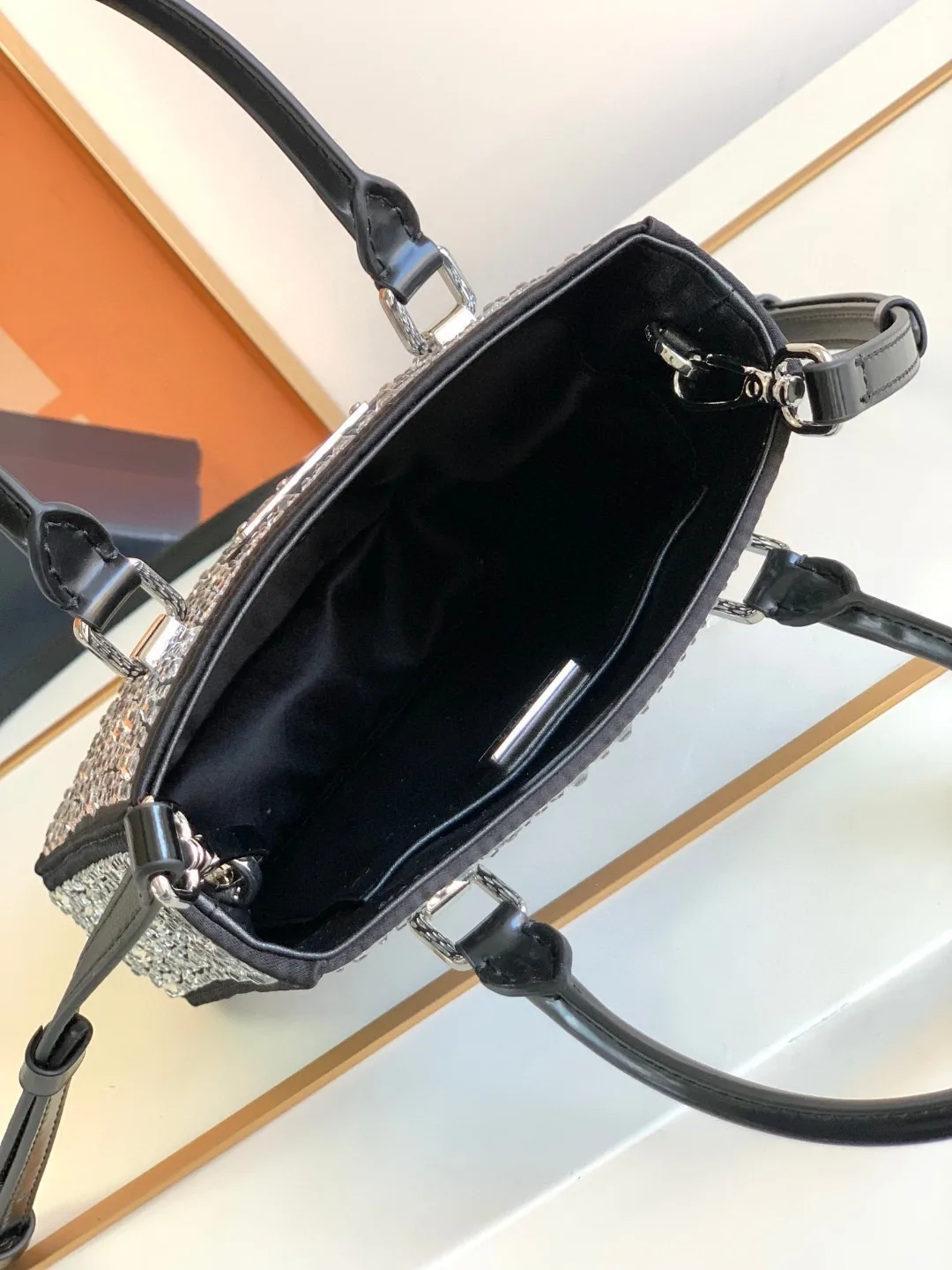 Small Tote Bag With Crystals Sliver Tone / - Image 9
