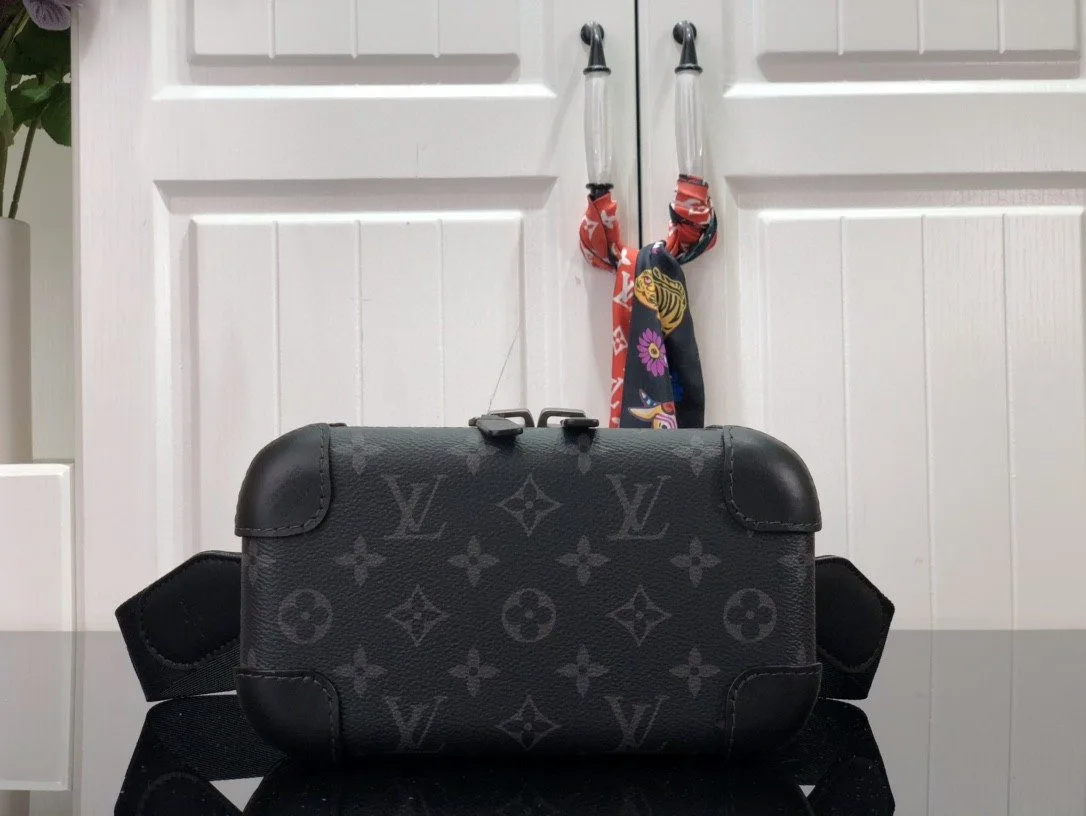 Alternative view of Louis Vuitton Smooth Horizon Clutch / Black Silver Hardware