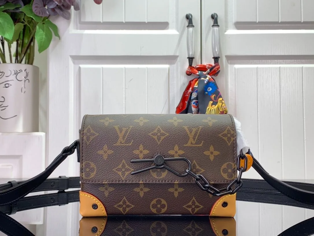 Alternative view of Louis Vuitton Steamer Wearable Wallet Brown /
