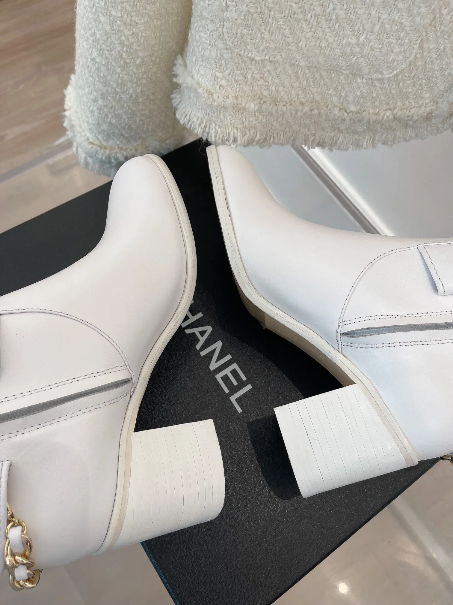 Alternative view of Chanel High Boots With Chain White /