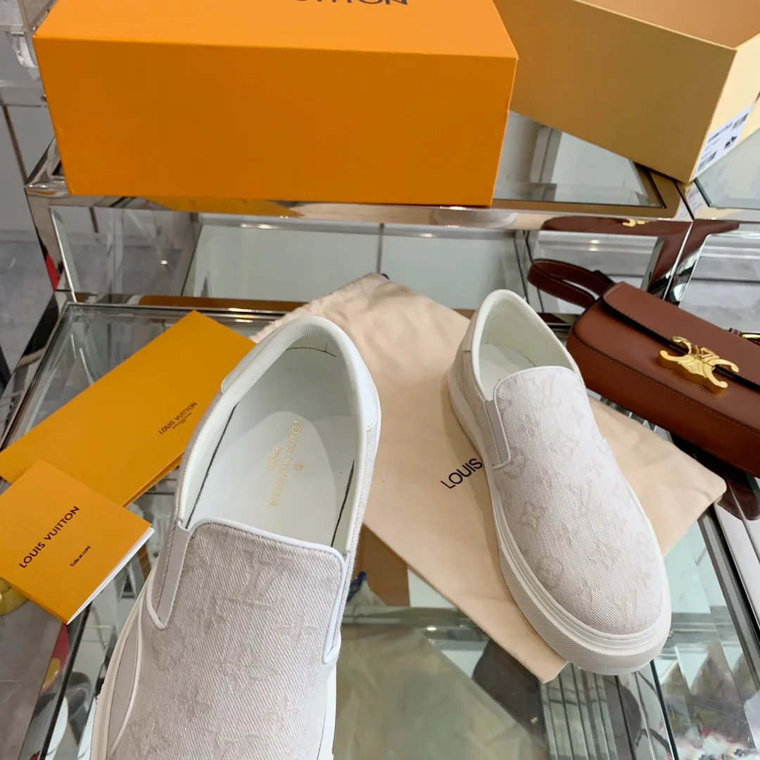 Louis Vuitton Women’s Trocadero Slip On White - Image 3