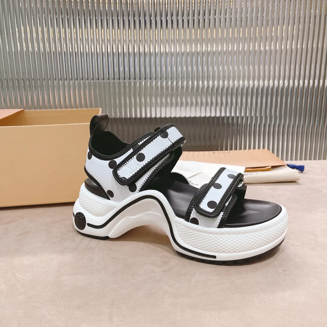 Alternative view of Louis Vuitton Women’s LV Archlight Flat Sandal White