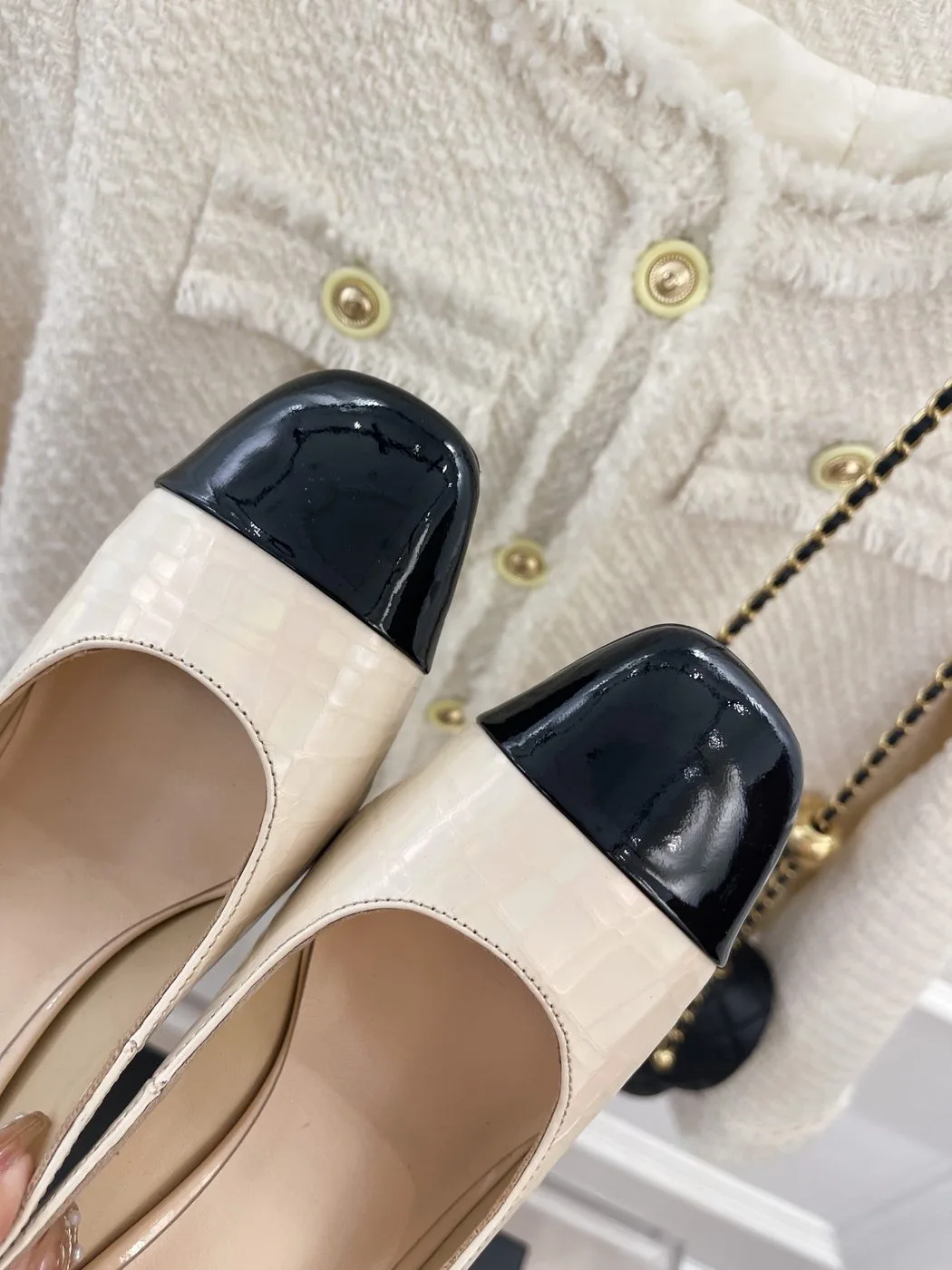 Alternative view of Chanel Women’s Pump & Grosgrain Beige