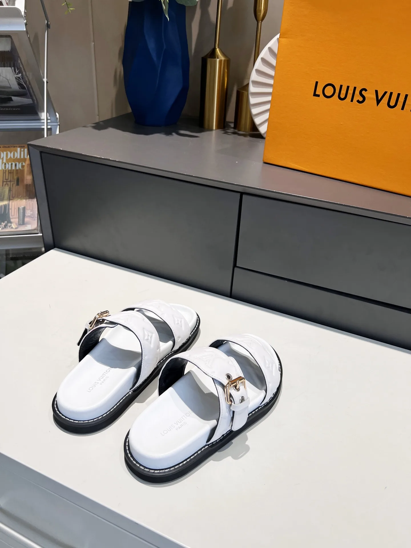 Louis Vuitton Women’s Bom Dia Flat Mule White - Image 7