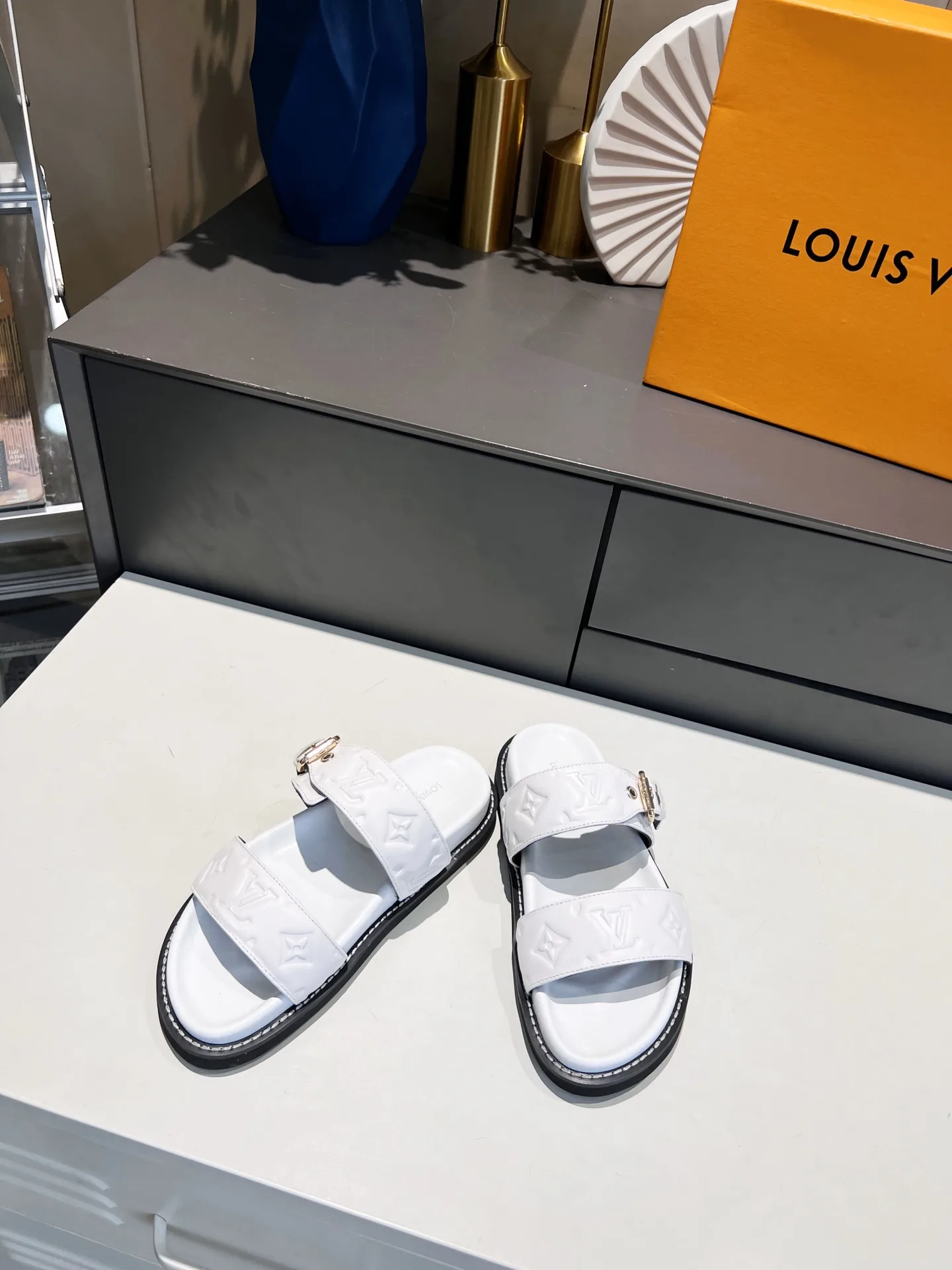 Louis Vuitton Women’s