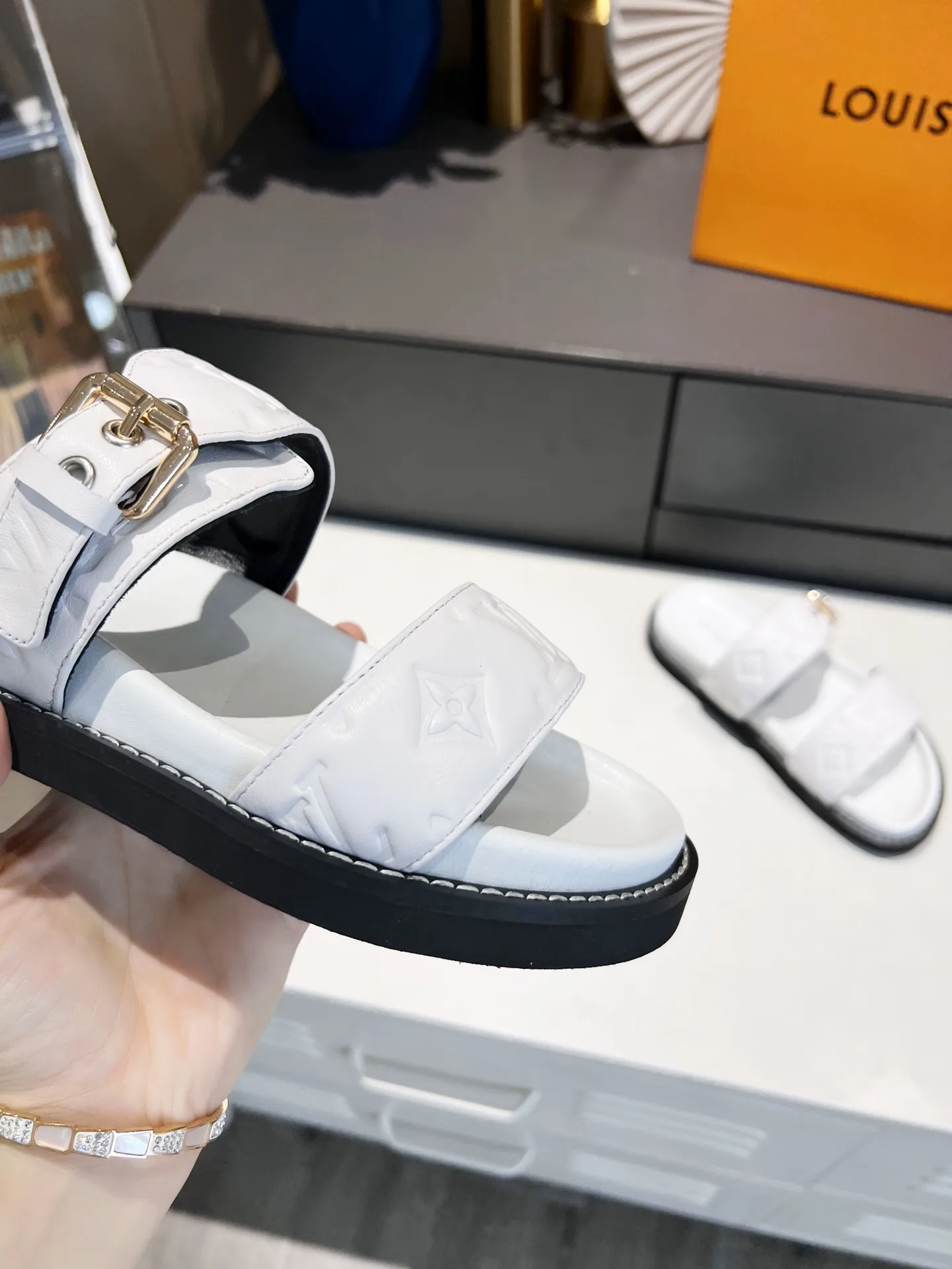 Louis Vuitton Women’s Bom Dia Flat Mule White - Image 4