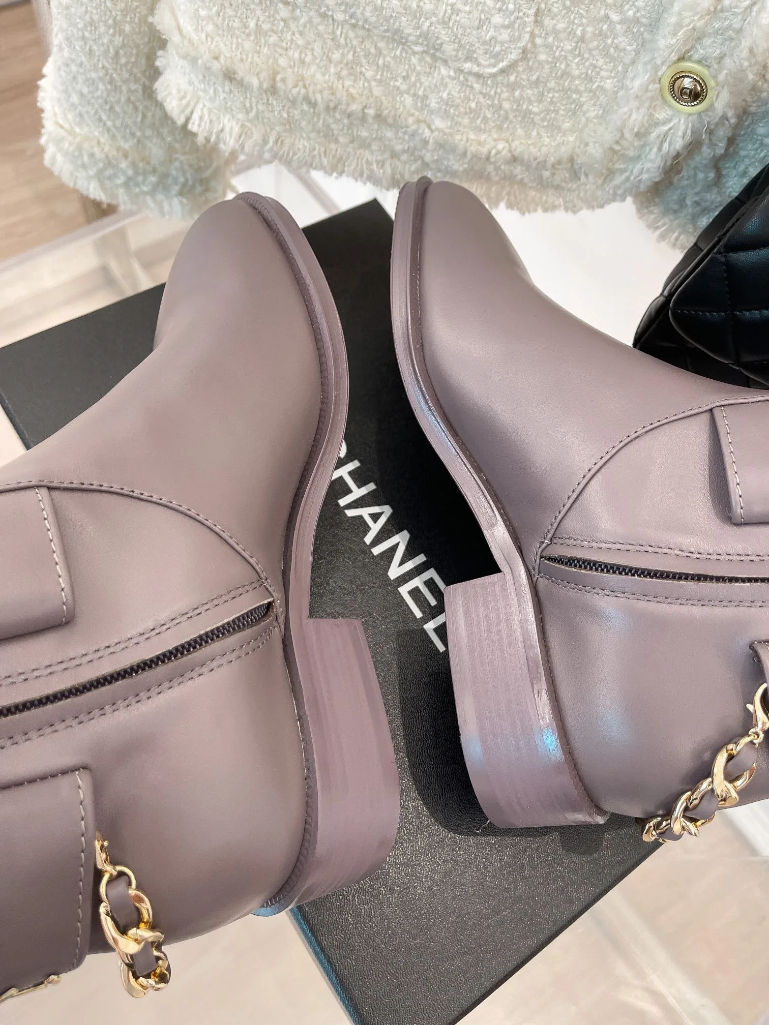 Chanel Ankle Boots With Chain Light Violet / - Image 9