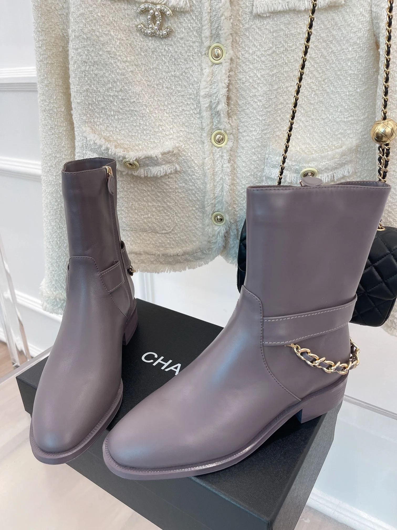 Chanel Ankle Boots With Chain Light Violet / - Image 8