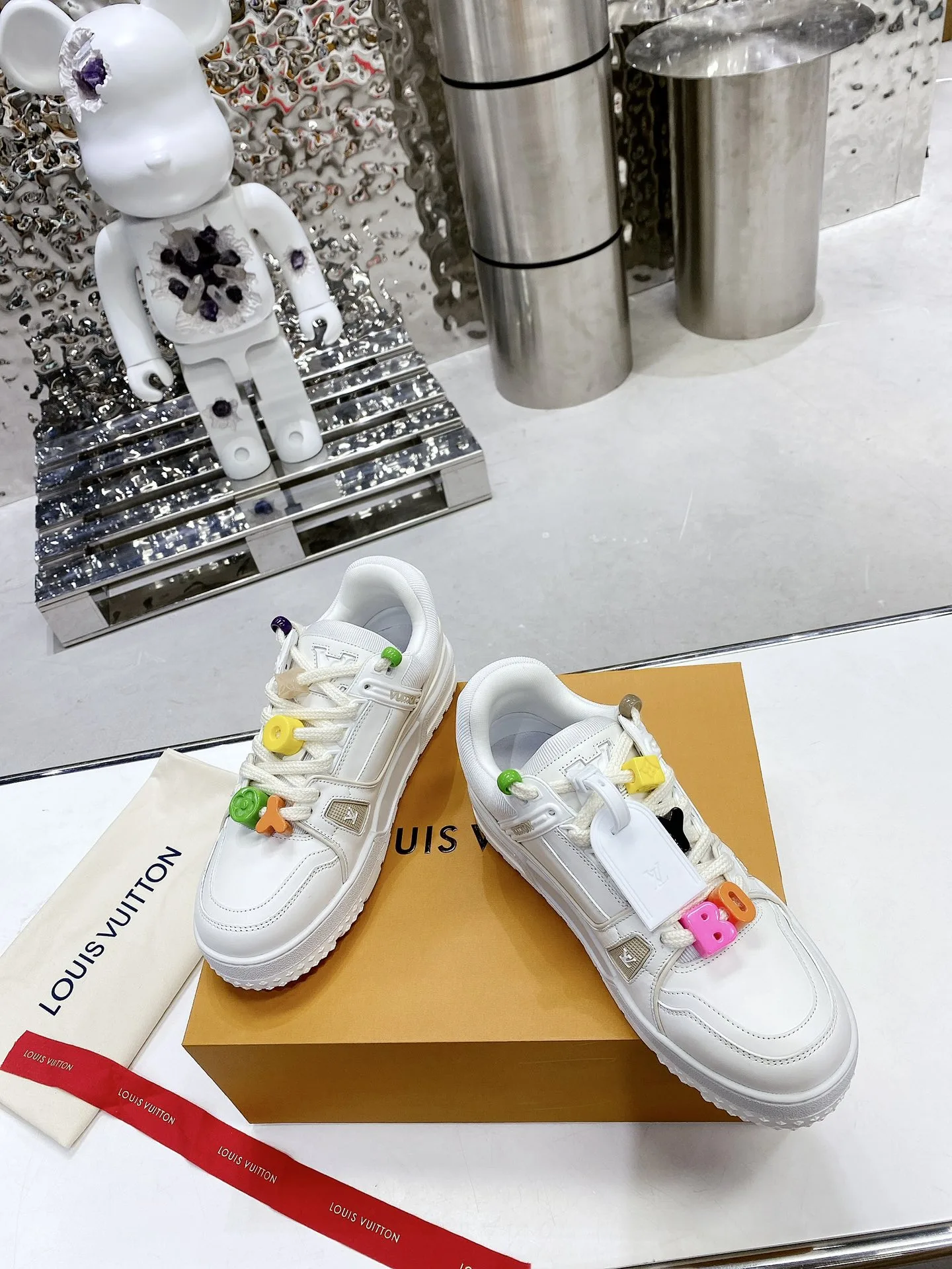 Louis Vuitton LV