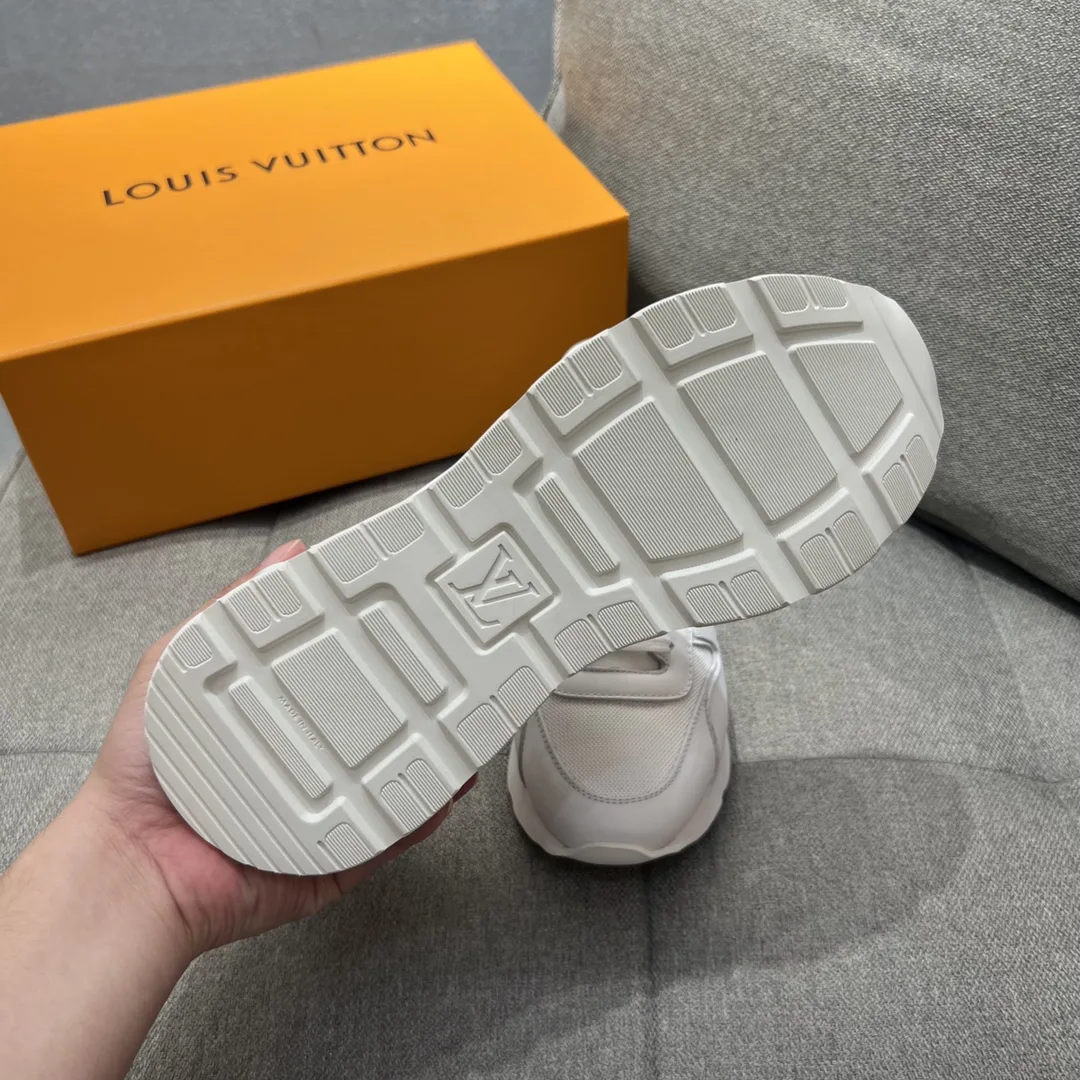 Louis Vuitton Run Away Sneaker White 1AAP3L - Image 4