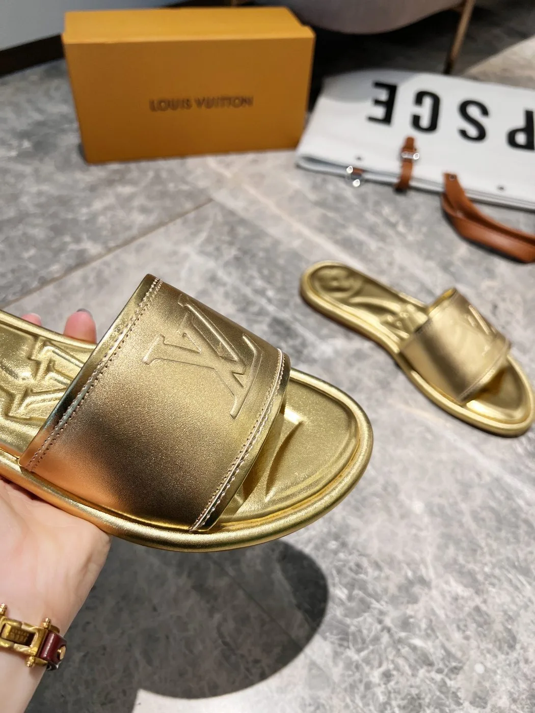 Alternative view of Louis Vuitton Women’s Magnetic Flat Mule Gold