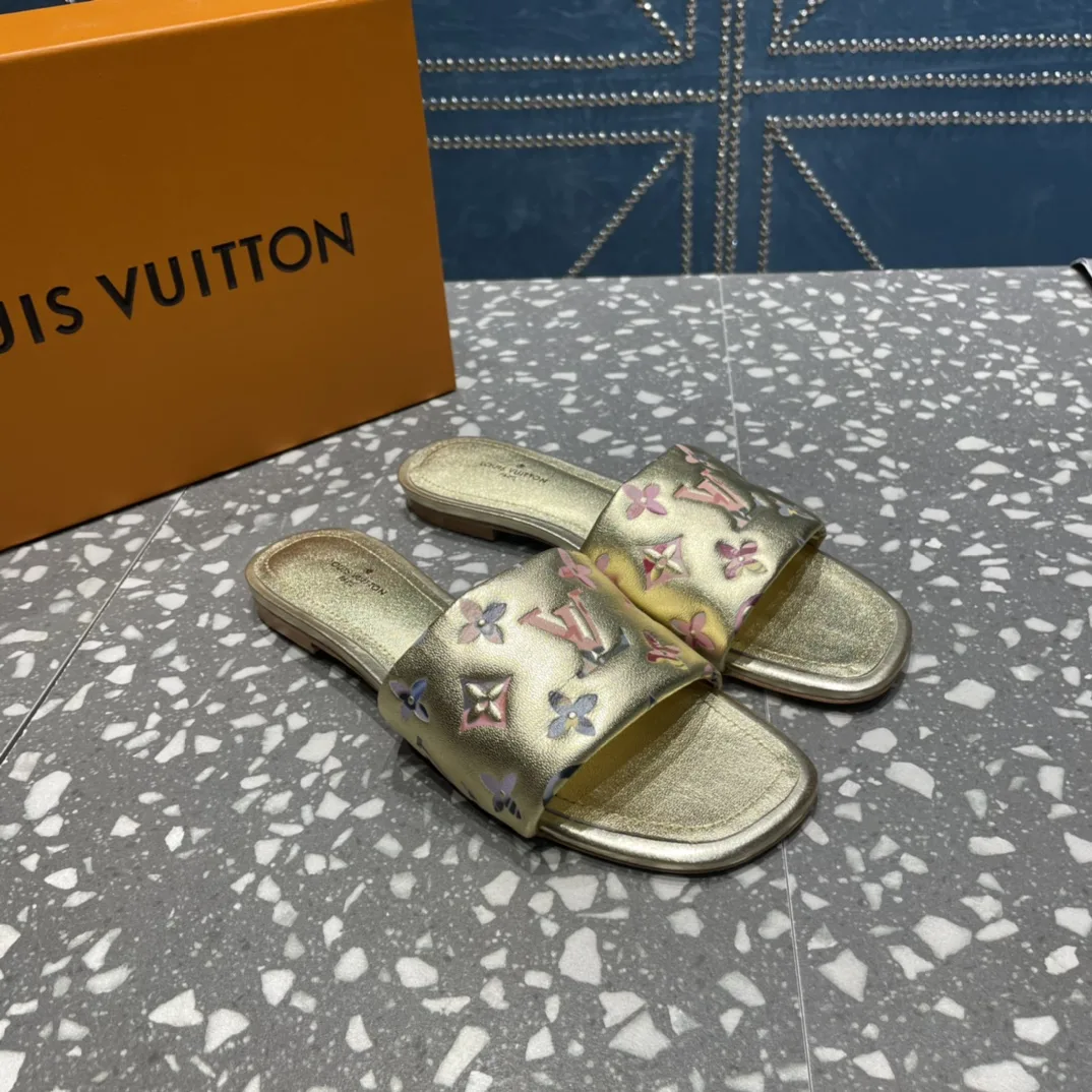 Alternative view of Louis Vuitton Women’s Revival Flat Mule Gold