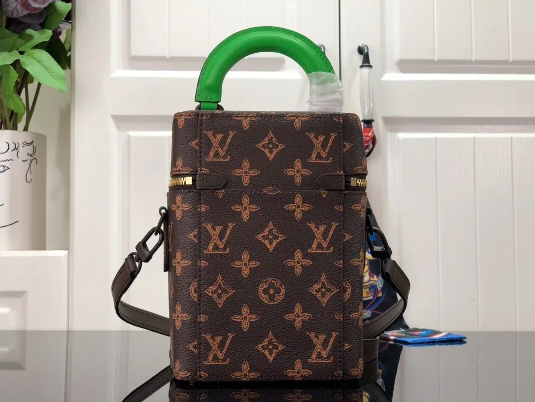 Louis Vuitton Vertical Box Trunk Bag Monogram Brown / - Image 9