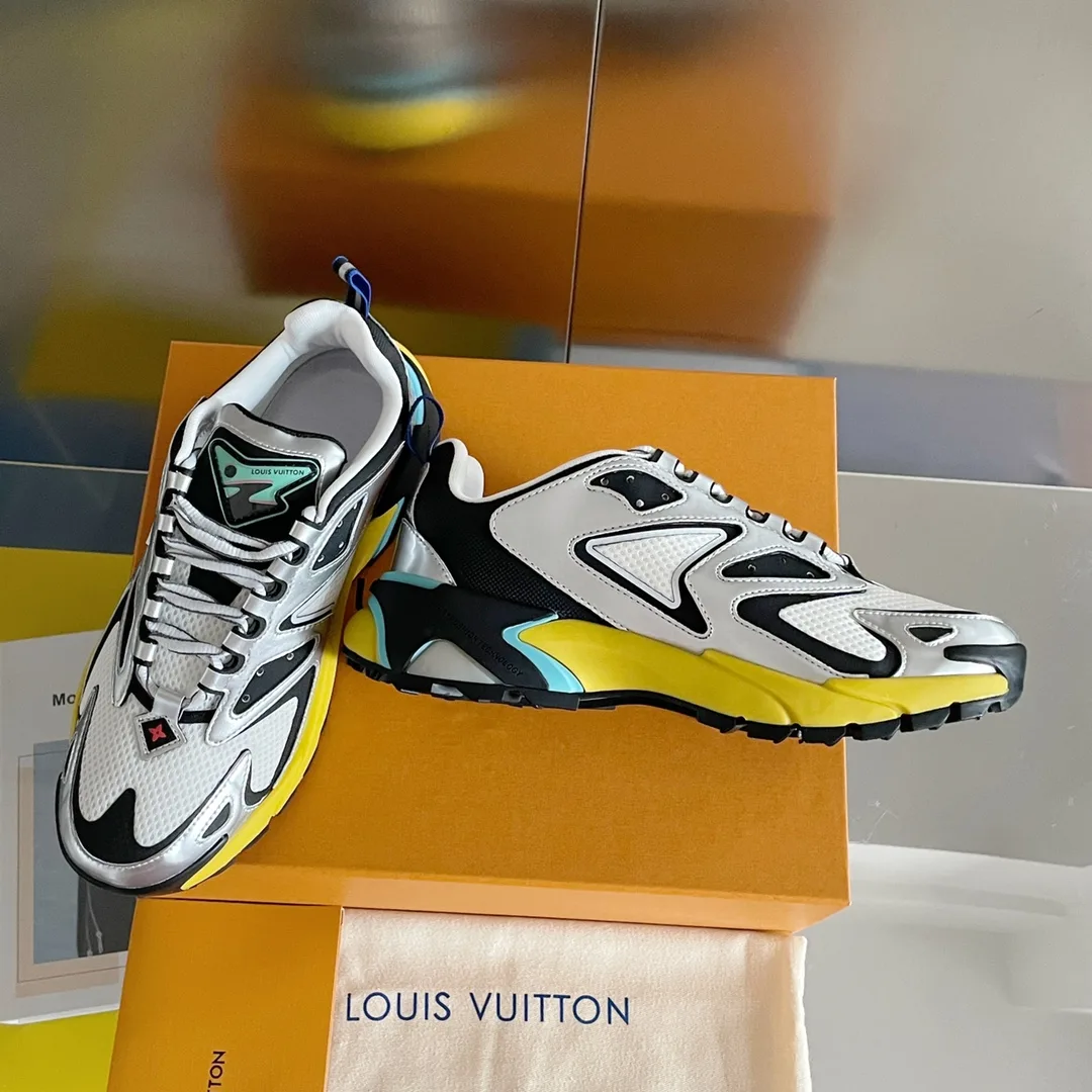 Louis Vuitton Men’s LV Runner Tatic Sneaker Sliver - Image 8