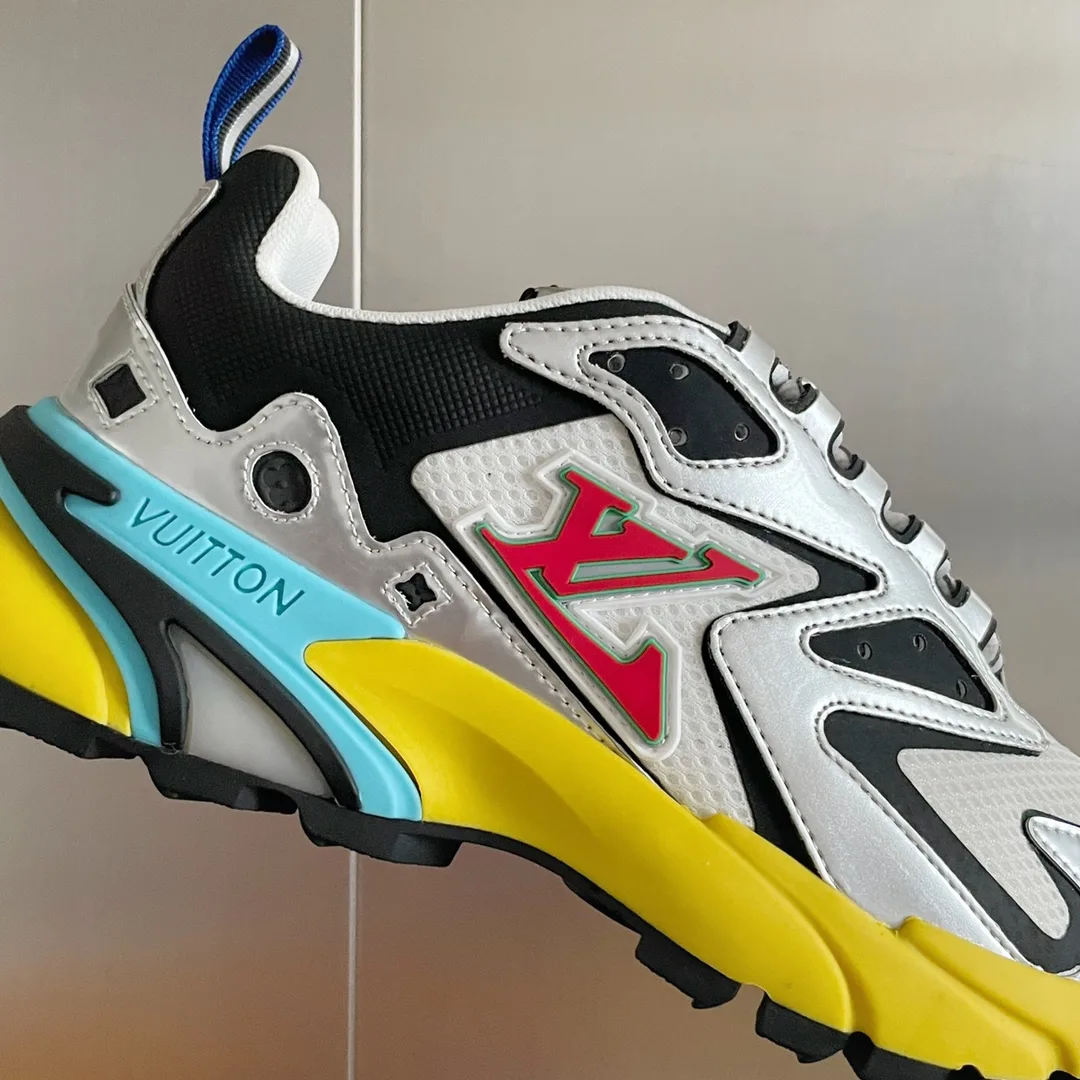 Louis Vuitton Men’s LV Runner Tatic Sneaker Sliver - Image 3