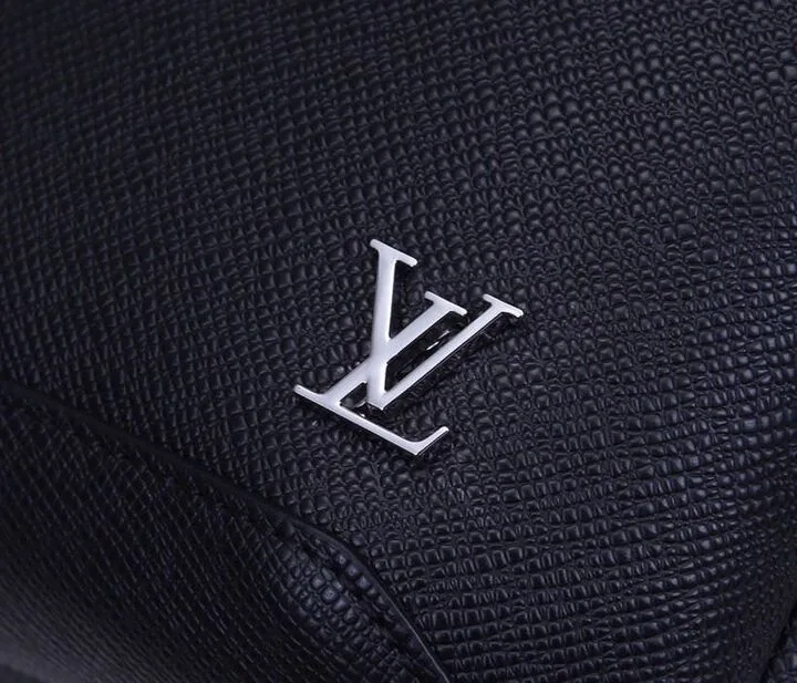Louis Vuitton Avenue Sling Bag Taiga Black - Image 2