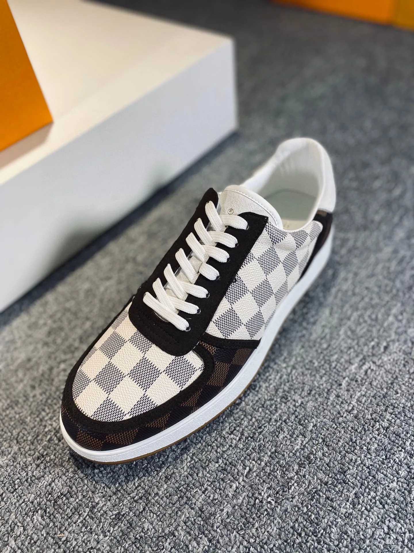 Louis Vuitton Rivoli Sneaker Gray And Brown - Image 7