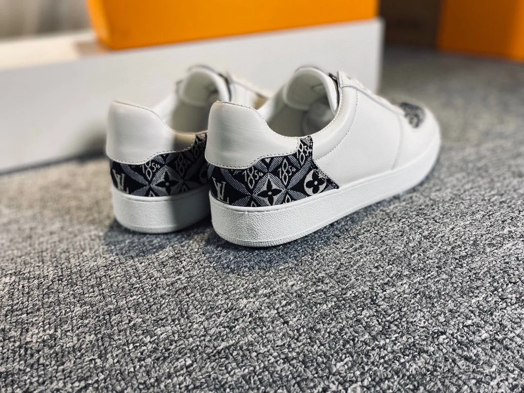 Louis Vuitton Rivoli Sneaker Gray And White - Image 4
