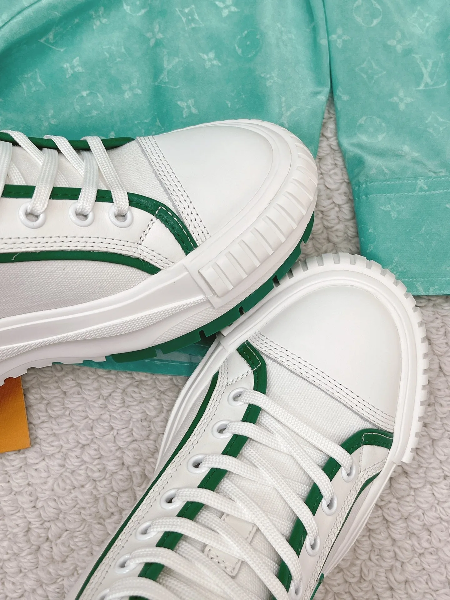 Alternative view of Louis Vuitton Women’s LV Squad Sneaker Boots Green