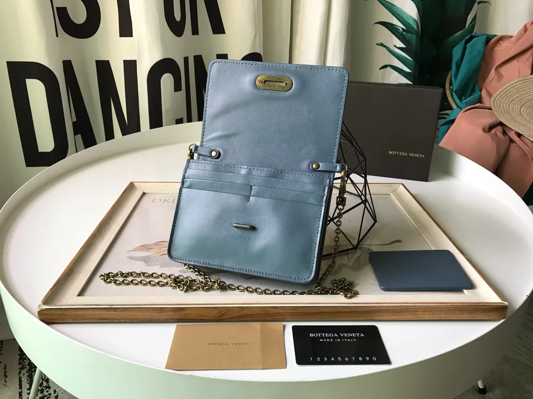 Bottega Veneta Crossbody Blue - Image 3