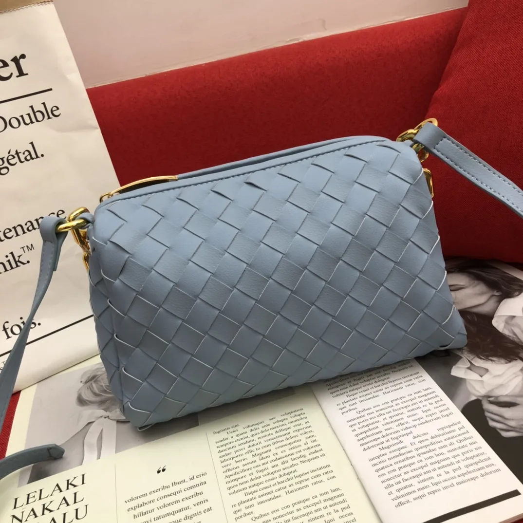 Bottega Veneta Crossbody Bag Blue - Image 3
