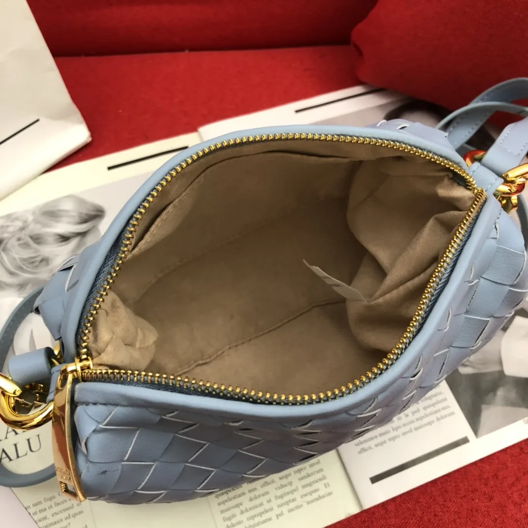 Bottega Veneta Crossbody Bag Blue - Image 5