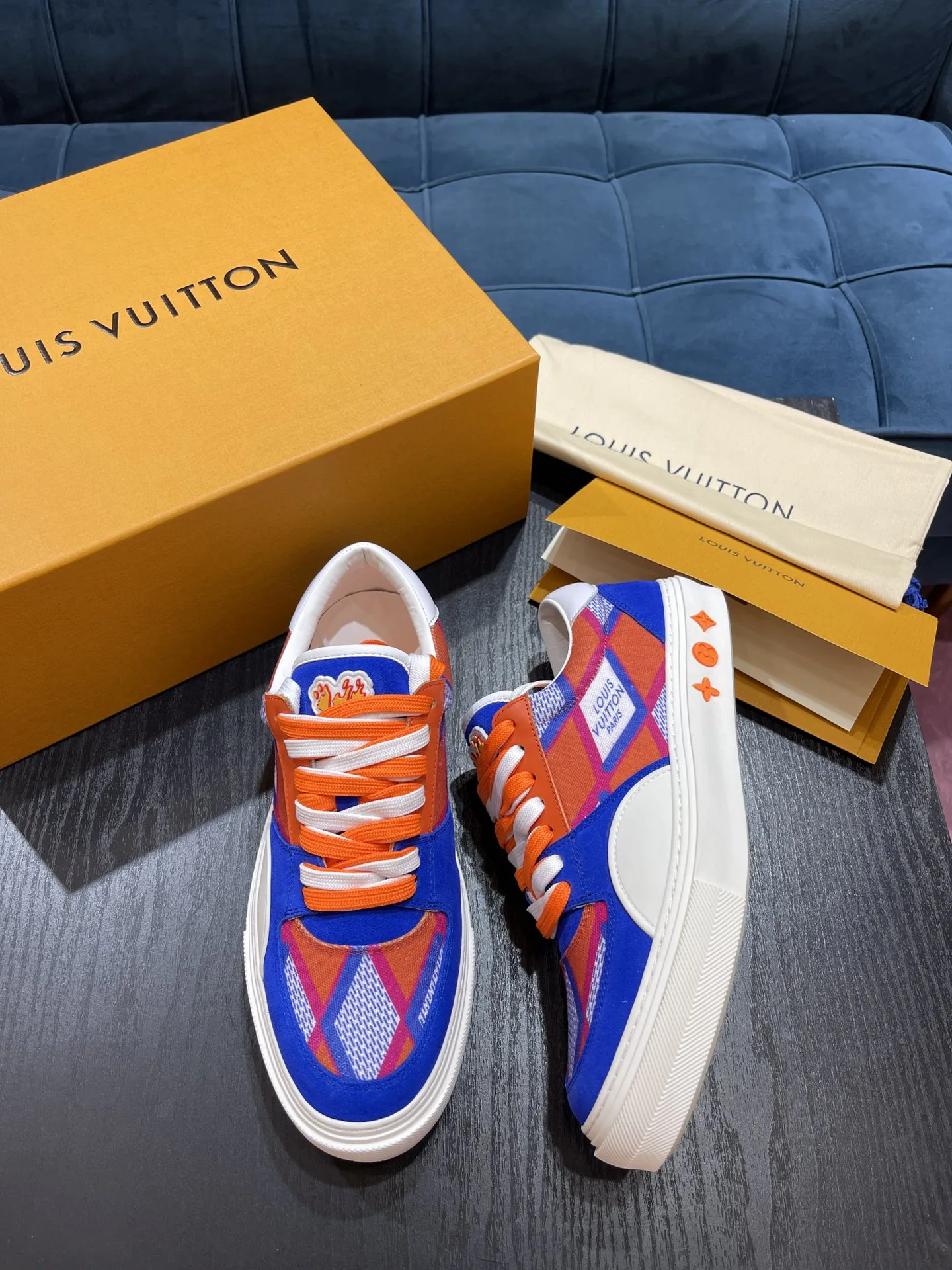 Louis Vuitton LV