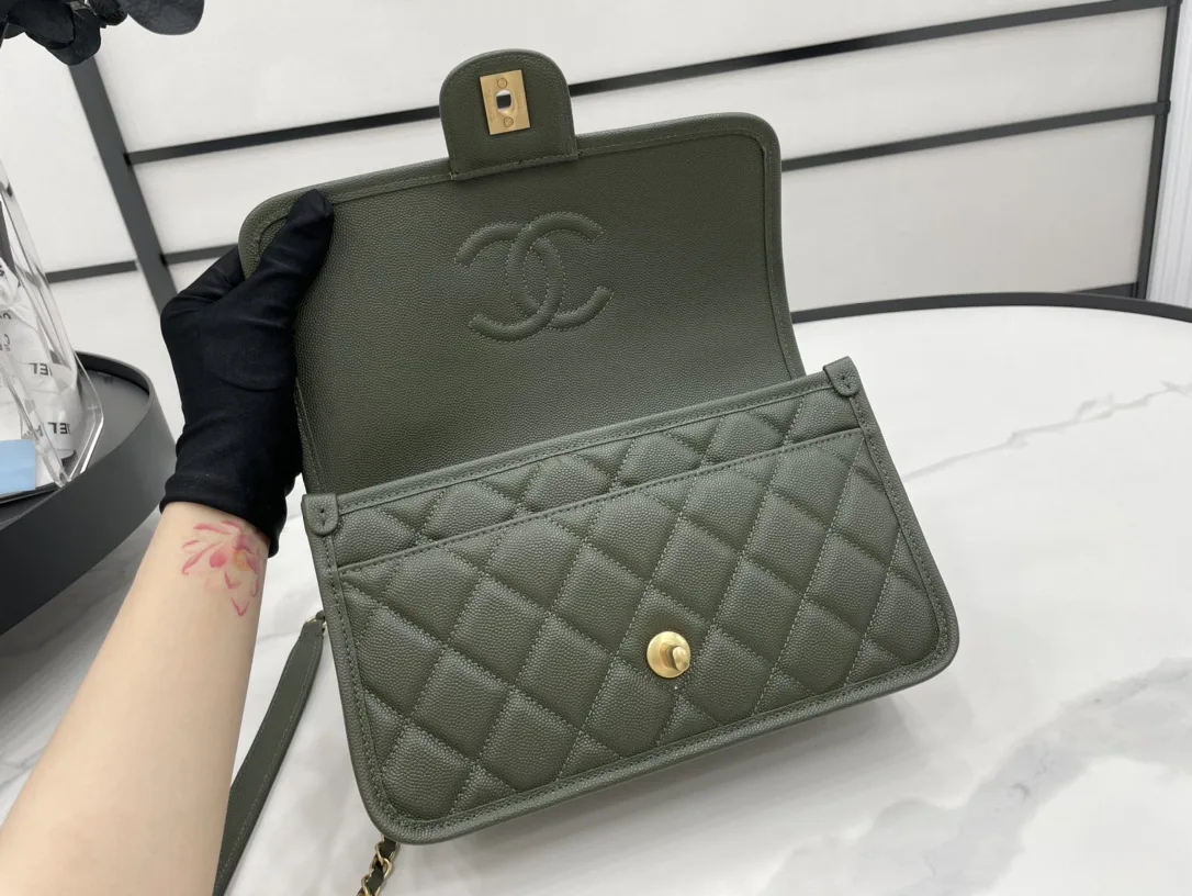 Chanel AS3653 22K Bag Dark Green - Image 7