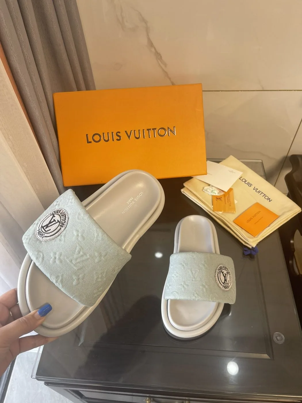 Louis Vuitton Women’s Pool Pillow Comfort Flat Mule Bright Green - Image 2