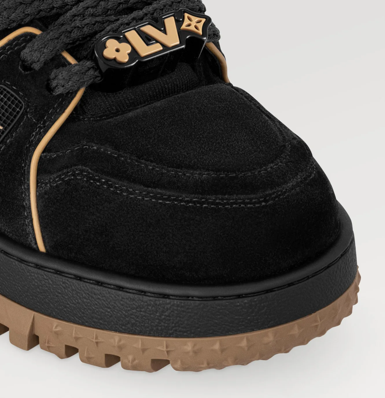 Alternative view of LV Trainer Maxi Black 1ABM30