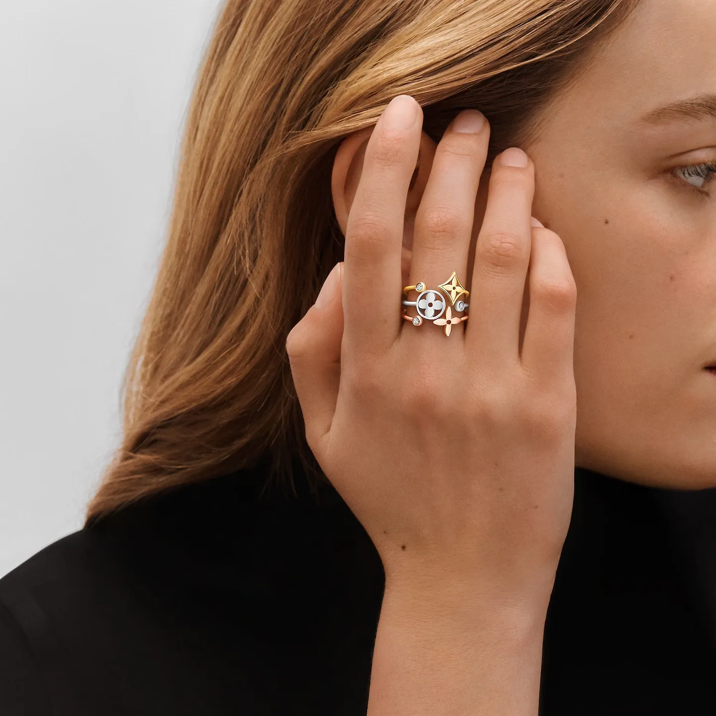 Alternative view of Louis Vuitton Idylle Blossom Ring, 3 Golds And Diamonds - Q9F15Z