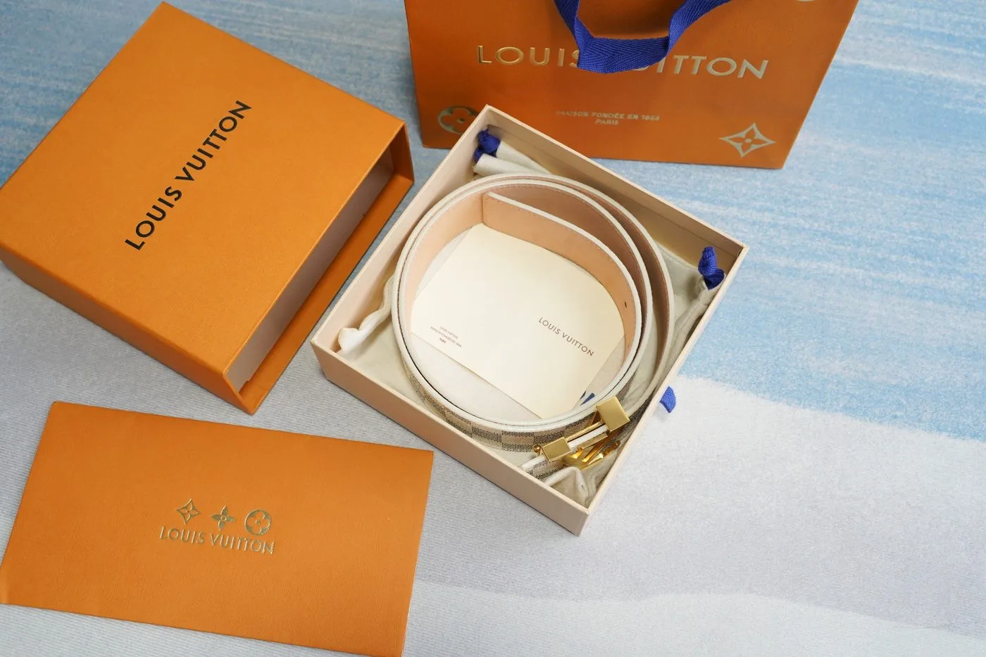 Louis Vuitton LV Initiales Damier Azur Canvas Belt Grey - Image 4